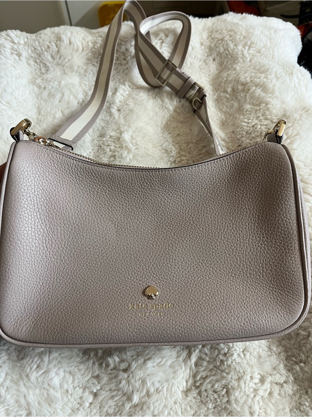 Kate Spade Pebbled Leather Shoulder Bag Grey with Gold Hardware EUC - Picture 6 of 14